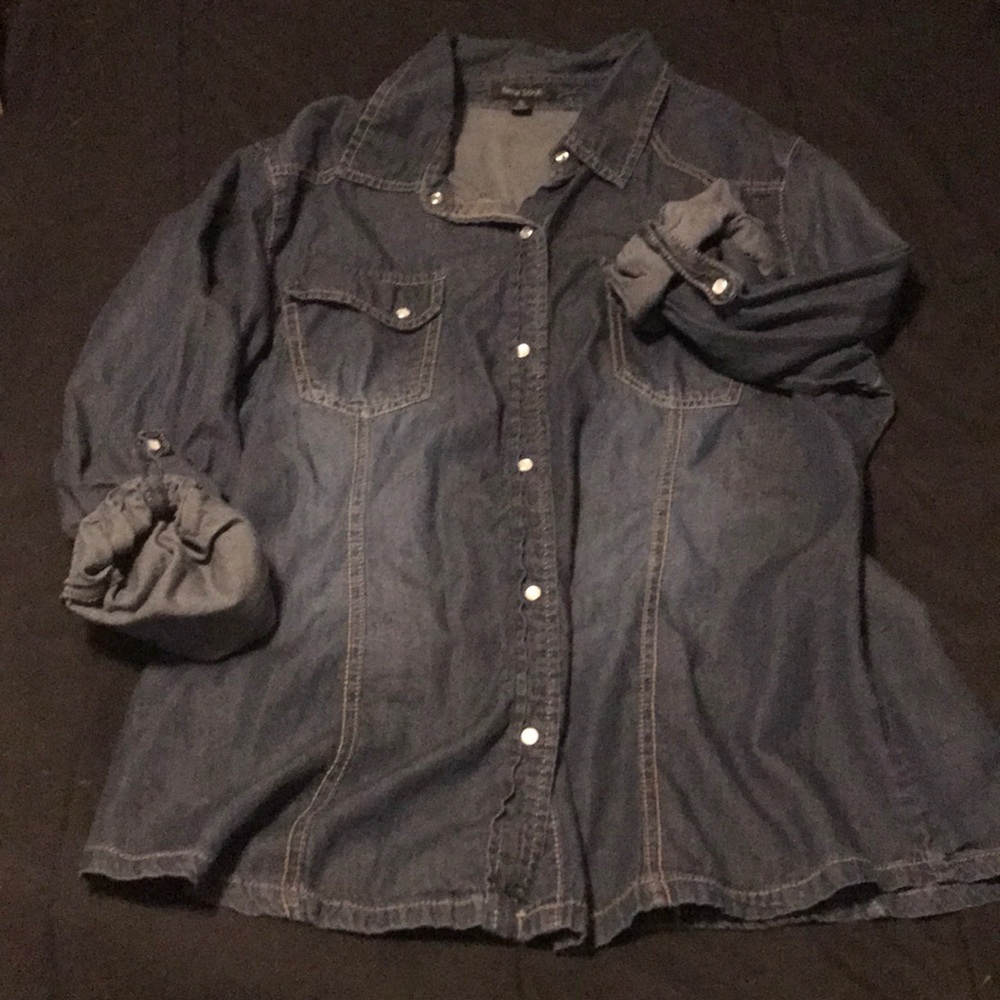 Button up fitted denim tee